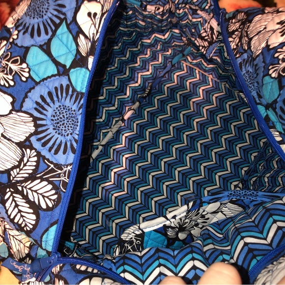Vera Bradley Grand Traveler Duffel Weekender Bag Blue Bayou Print Pattern - Picture 6 of 10